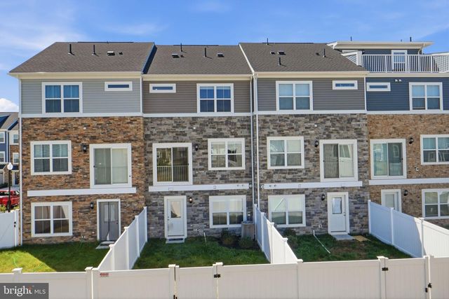 10915 DRUMMOND PL, White Plains, MD 20695