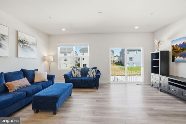 10915 DRUMMOND PL, White Plains, MD 20695