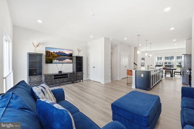 10915 DRUMMOND PL, White Plains, MD 20695