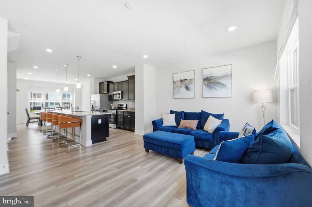 10915 DRUMMOND PL, White Plains, MD 20695