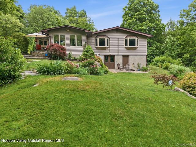 39 Loughran Lane, Highland, NY 12528