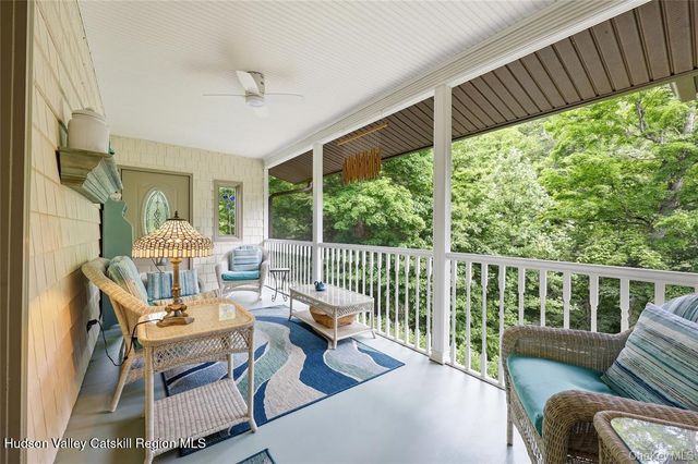 39 Loughran Lane, Highland, NY 12528