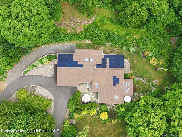 39 Loughran Lane, Highland, NY 12528