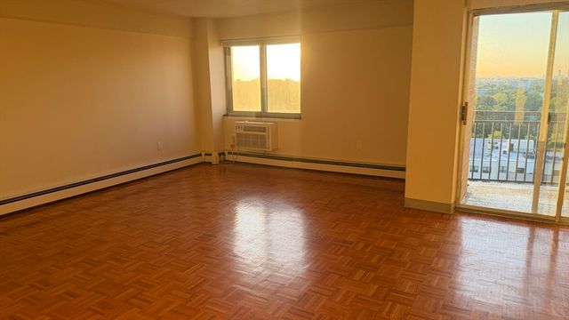 1025 Hancock St 14F, Quincy, MA 02169