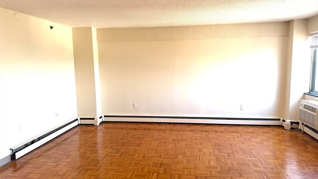 1025 Hancock St 14F, Quincy, MA 02169