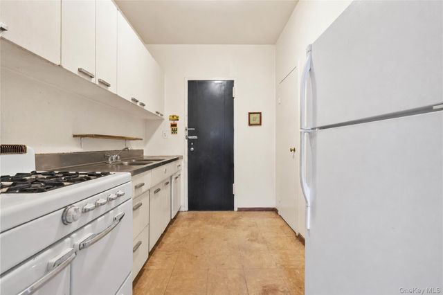 3 Fordham Hill Oval 1F, Bronx, NY 10468