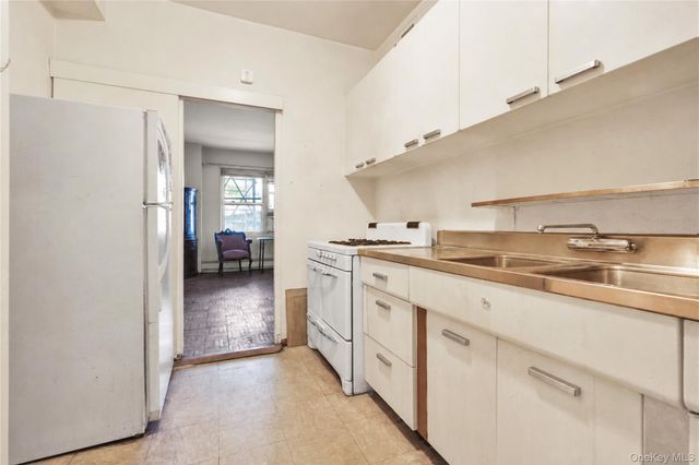 3 Fordham Hill Oval 1F, Bronx, NY 10468