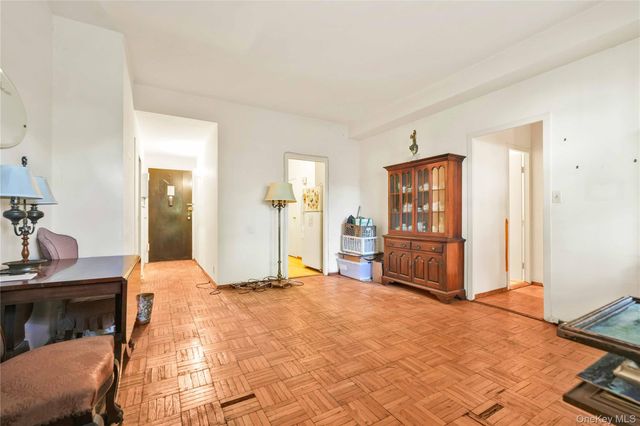 3 Fordham Hill Oval 1F, Bronx, NY 10468