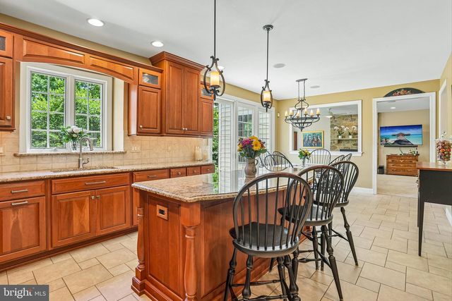 3240 HEDWIG LN, Collegeville, PA 19426