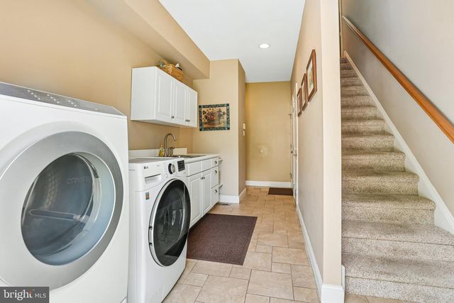 3240 HEDWIG LN, Collegeville, PA 19426