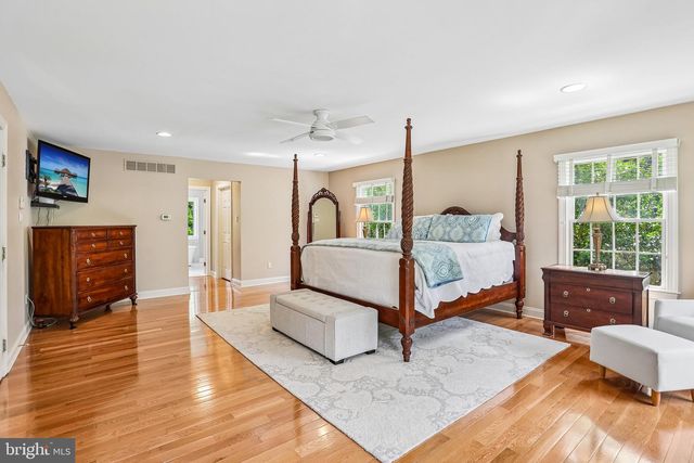 3240 HEDWIG LN, Collegeville, PA 19426