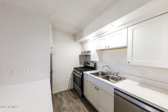 6320 N 16TH Street 202, Phoenix, AZ 85016