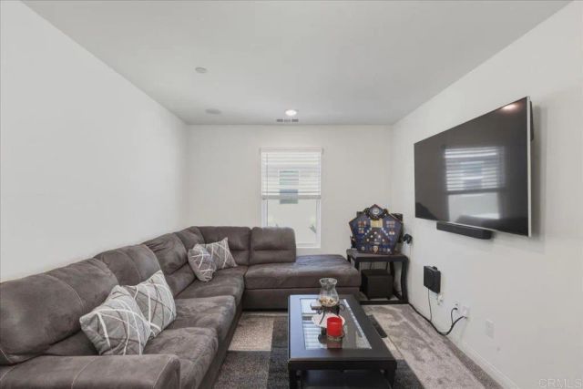 10702 Ensworth Way, Spring Valley, CA 91978