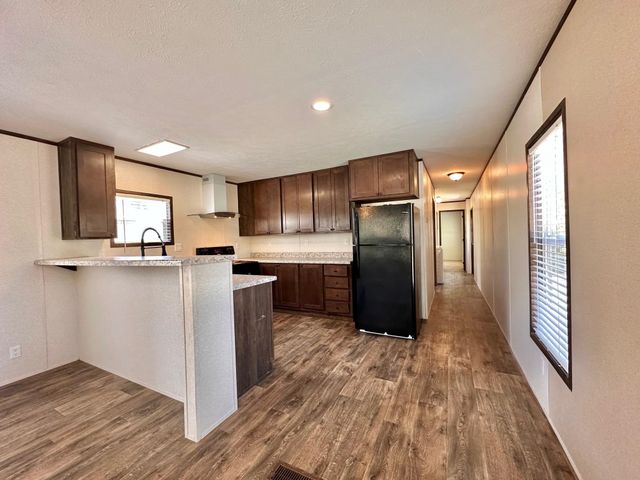 7958 An County Road 404, Palestine, TX 75803