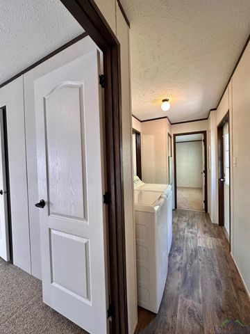 7958 An County Road 404, Palestine, TX 75803