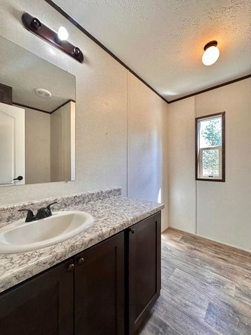 7958 An County Road 404, Palestine, TX 75803