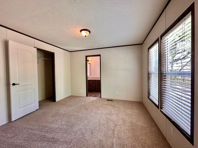 7958 An County Road 404, Palestine, TX 75803