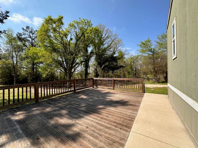 7958 An County Road 404, Palestine, TX 75803