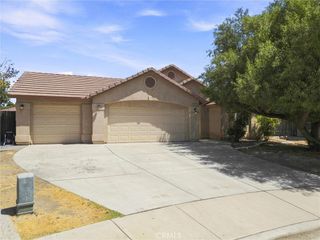 2303 Trentino, Bakersfield, CA 93313
