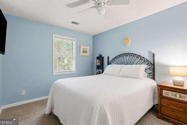 4002 Baywatch Cove NW, Acworth, GA 30101