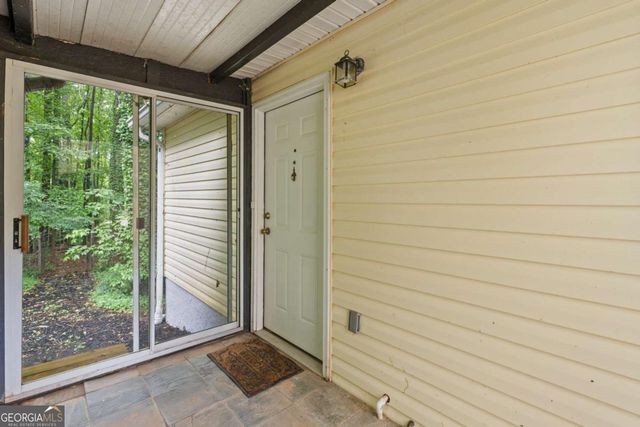 4002 Baywatch Cove NW, Acworth, GA 30101