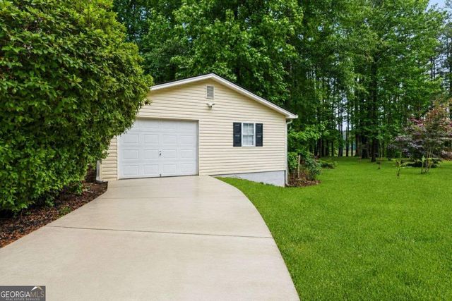 4002 Baywatch Cove NW, Acworth, GA 30101