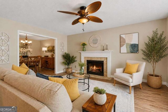 4002 Baywatch Cove NW, Acworth, GA 30101
