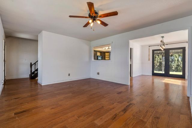 12024 Acosta Ct, Waterford, CA 95386