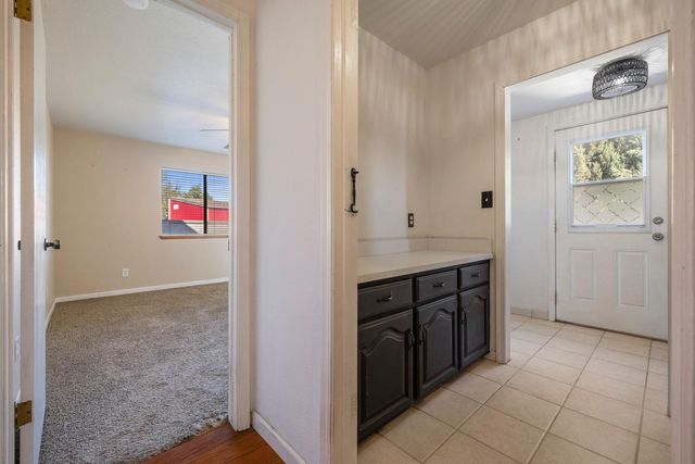 12024 Acosta Ct, Waterford, CA 95386