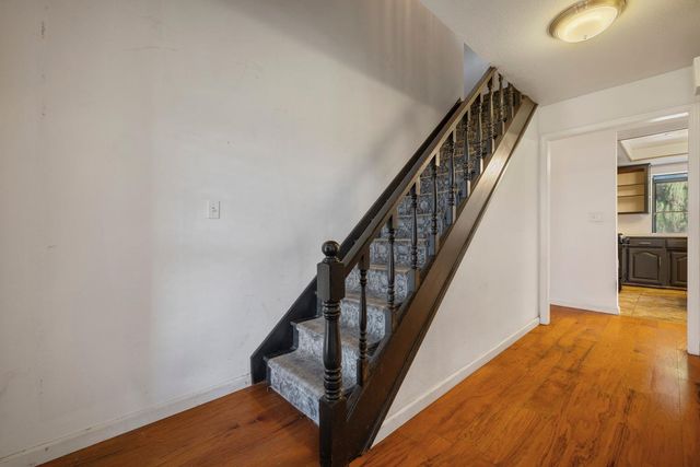 12024 Acosta Ct, Waterford, CA 95386