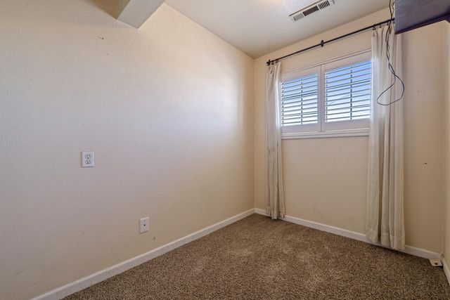 12024 Acosta Ct, Waterford, CA 95386