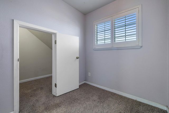 12024 Acosta Ct, Waterford, CA 95386