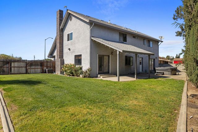 12024 Acosta Ct, Waterford, CA 95386