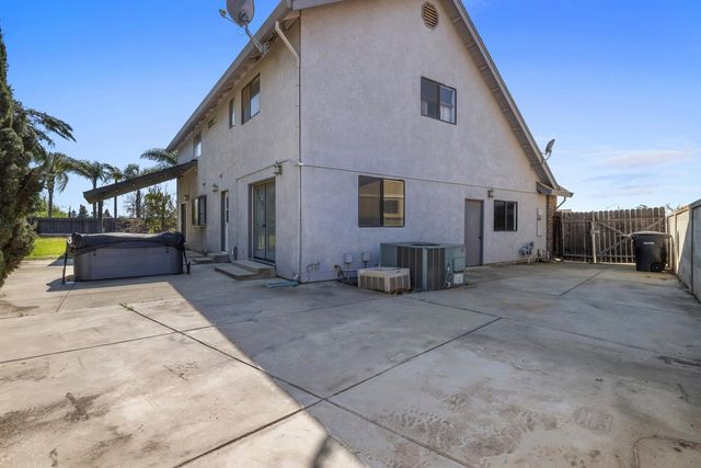 12024 Acosta Ct, Waterford, CA 95386