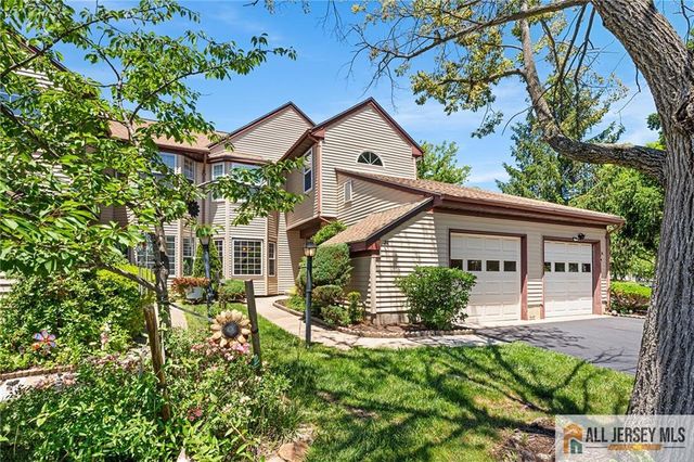 2 John Tyler Court 2A, Monroe, NJ 08831