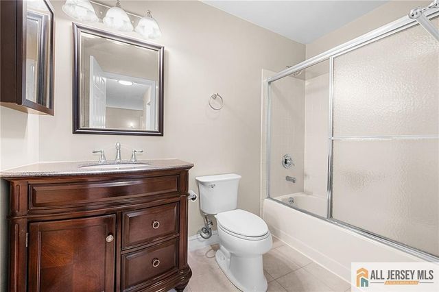 2 John Tyler Court 2A, Monroe, NJ 08831