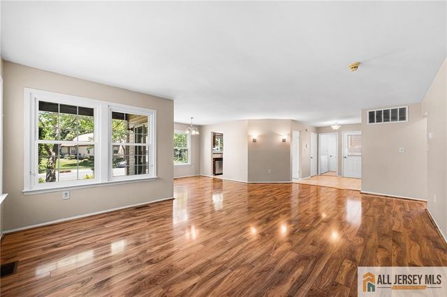 2 John Tyler Court 2A, Monroe, NJ 08831