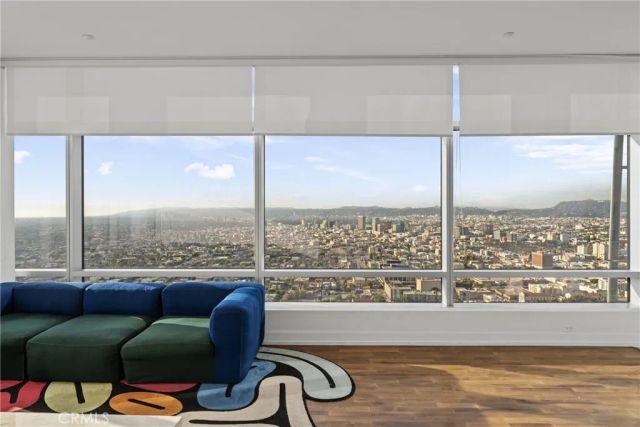 900 W Olympic Boulevard 46B, Los Angeles, CA 90015