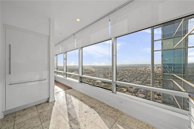 900 W Olympic Boulevard 46B, Los Angeles, CA 90015