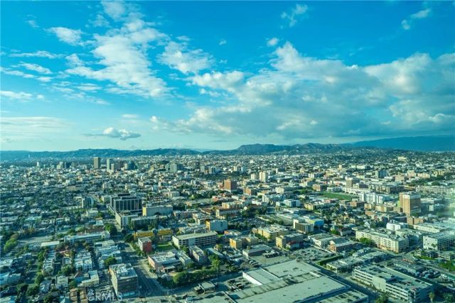 900 W Olympic Boulevard 46B, Los Angeles, CA 90015