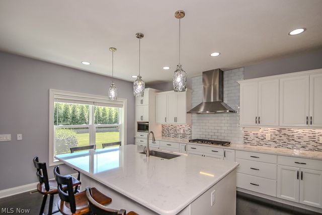6300 Ox Ridge Trail, Highland Heights, OH 44143