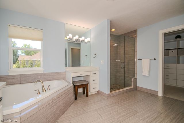 6300 Ox Ridge Trail, Highland Heights, OH 44143