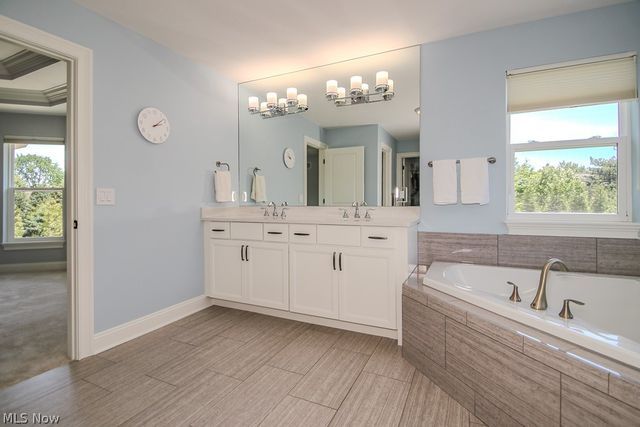 6300 Ox Ridge Trail, Highland Heights, OH 44143
