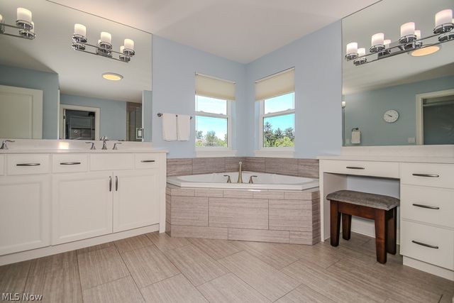 6300 Ox Ridge Trail, Highland Heights, OH 44143
