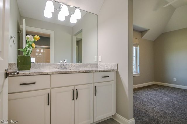 6300 Ox Ridge Trail, Highland Heights, OH 44143