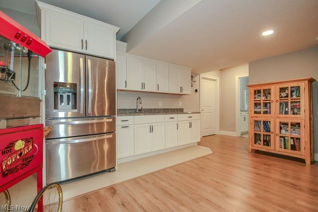 6300 Ox Ridge Trail, Highland Heights, OH 44143