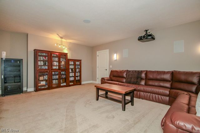 6300 Ox Ridge Trail, Highland Heights, OH 44143