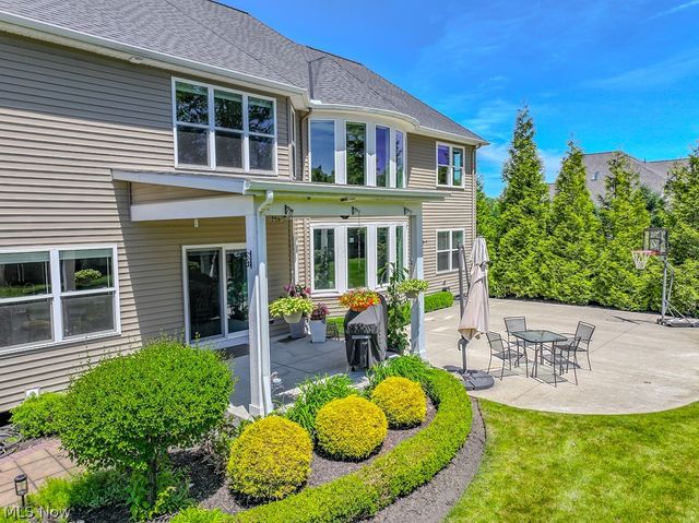 6300 Ox Ridge Trail, Highland Heights, OH 44143