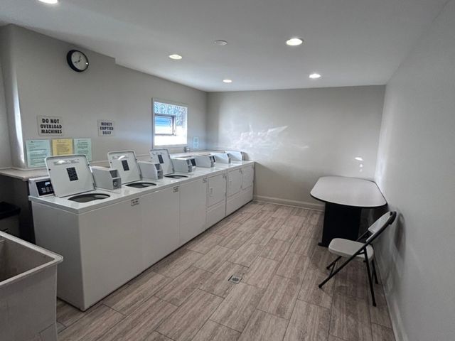 110 N Kenilworth Avenue 1B, Oak Park, IL 60301