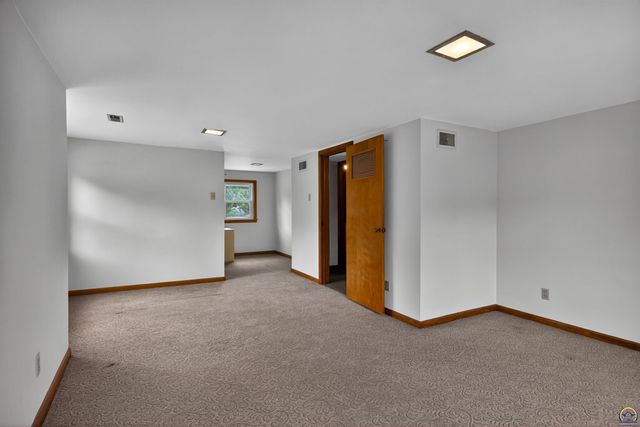 1922 N Kansas AVE, Topeka, KS 66608